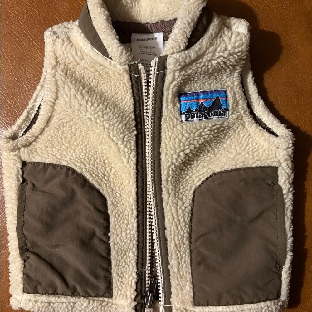 Patagonia Kids' White and Brown Fleece Vest
